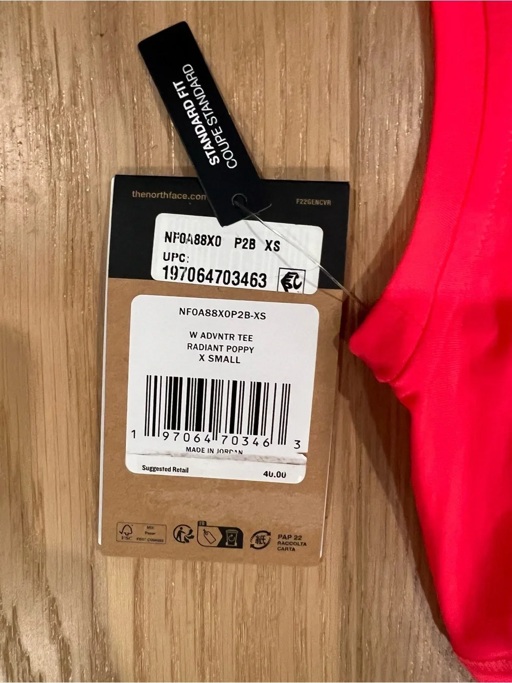 The North Face womens Short Sleeve Tee in radiant poppy XS - Picture 4 of 4